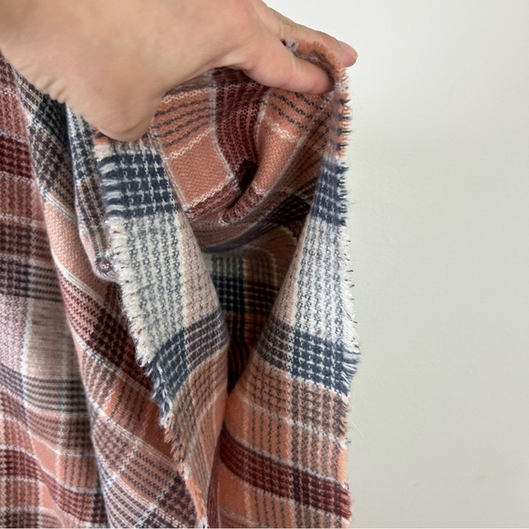 NWT Universal Thread Ruana poncho - Picture 6 of 13